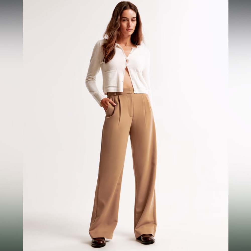 A&F Sloan Tailored Wide Leg Pant in Camel Brown